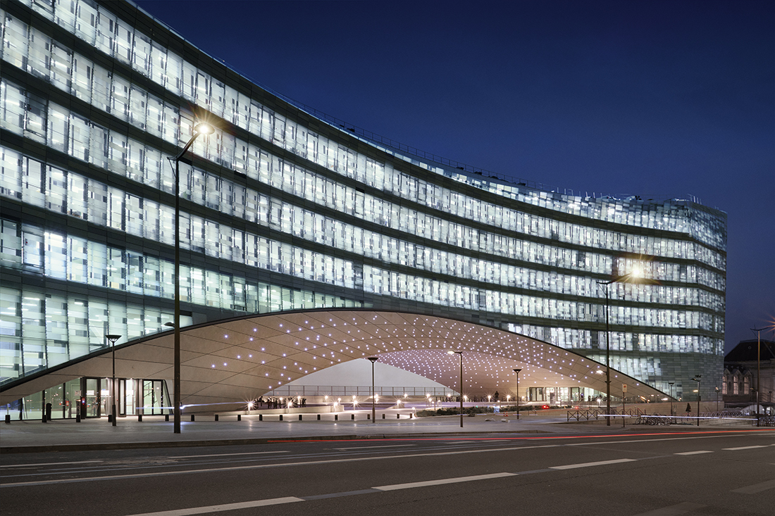 Le Monde  by BOA Light Studio